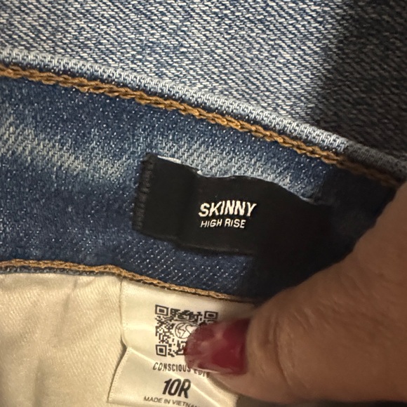 Express High Rise Light Blue Jeans - Picture 3 of 6